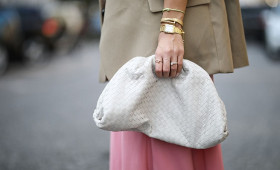 The Pouch by Bottega Veneta: an iconic bag for true fashionistas